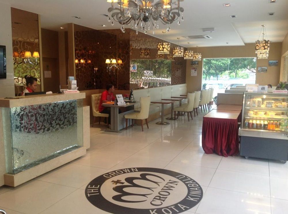 The Crown Borneo Hotel Kota Kinabalu Exterior photo